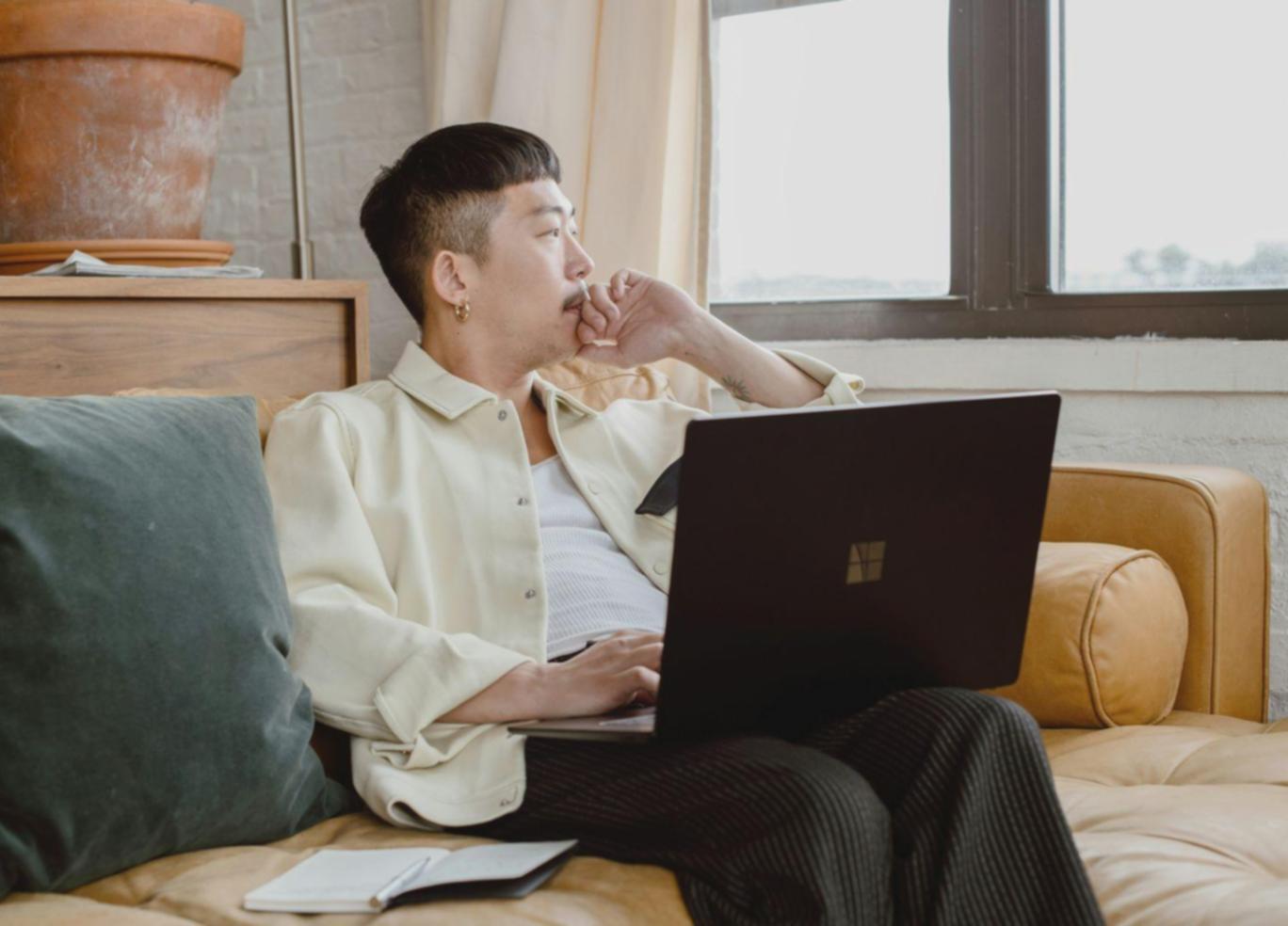 Équipe de recherche solenqualirix travaillant sur des innovations financières